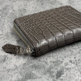 クロコダイルの二つ折り財布