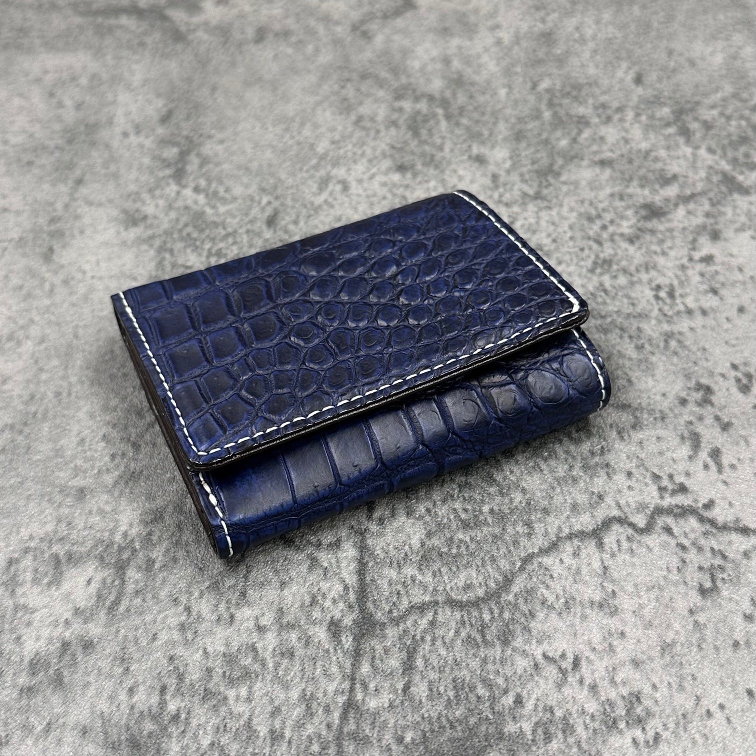 クロコダイル革　オーダー三つ折り財布 クロコダイル ミニ財布(三つ折り財布) ワニ革 本革 紺 アンティーク