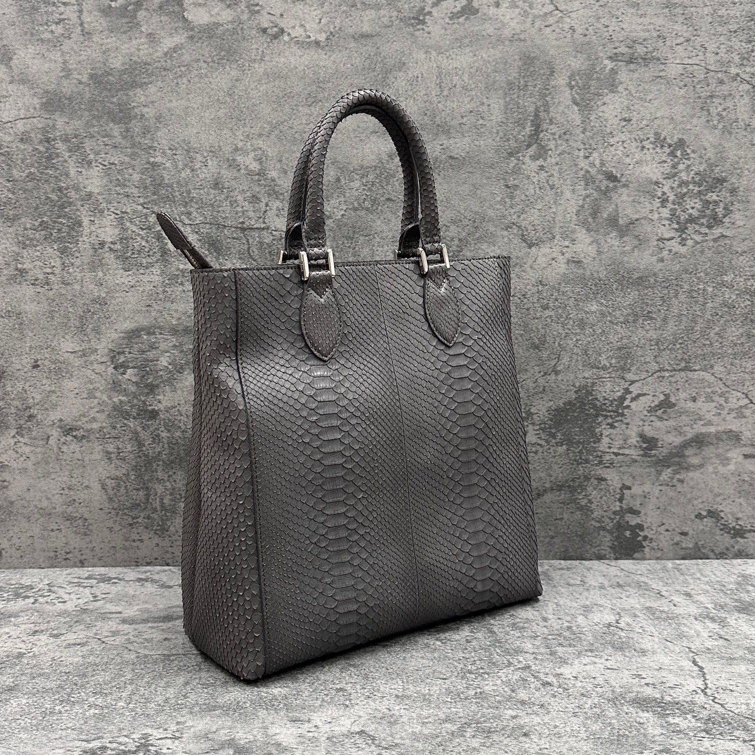 LESAC GREZZO 極上ダイヤモンドパイソン トートバッグ 大容量 A4 LESAC GREZZO 極上ダイヤモンドパイソン トートバッグ 大容量 A4
