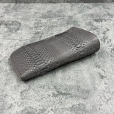 パイソンのクラッチバッグ