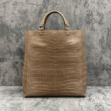 クロコダイルのトートバッグ