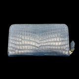 ネイビーのクロコ長財布