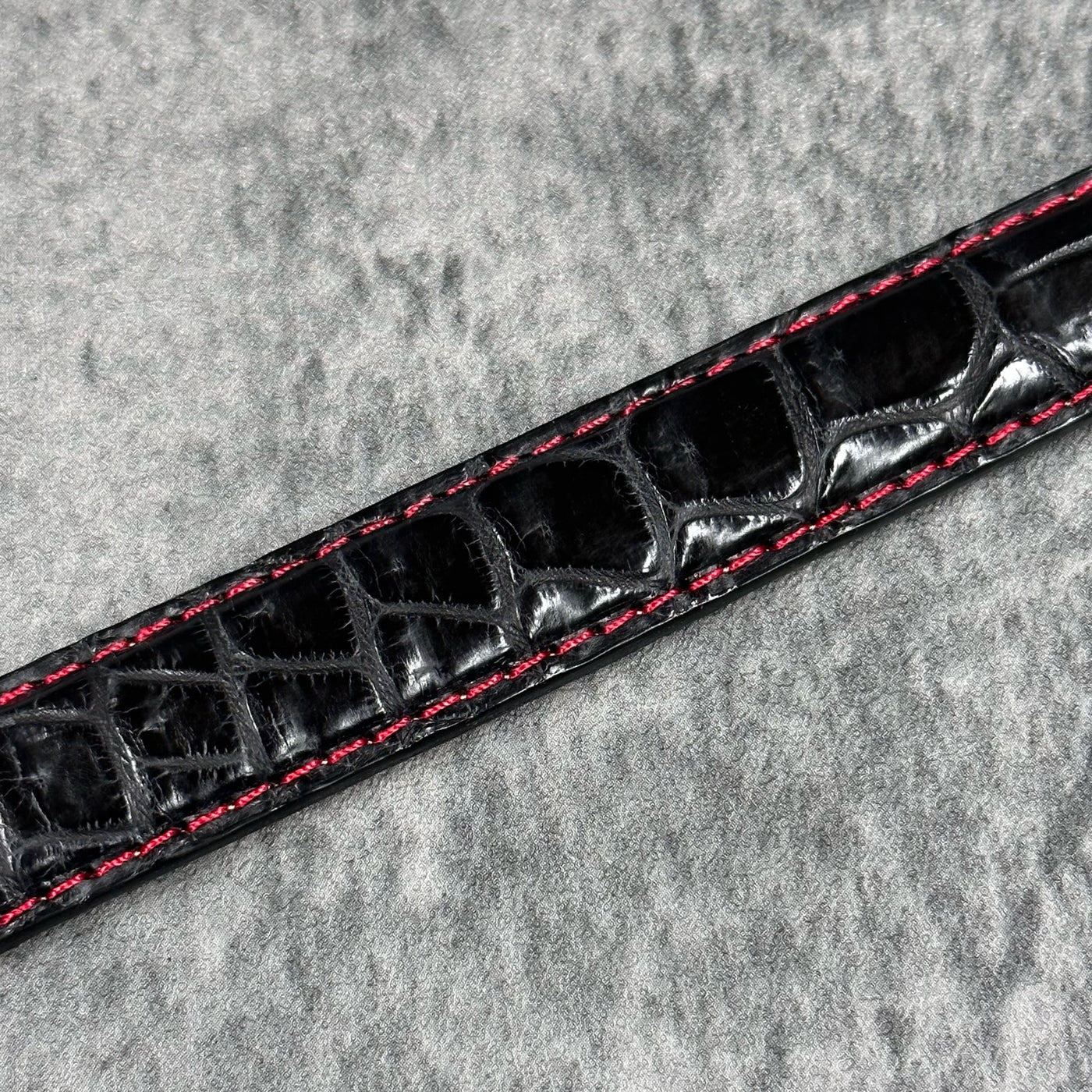 5201#24mm-20mmブラック★本物クロコダイルレザーベルト★スイス製 クロコダイル 20mmベルト ワニ革 本革 黒 ブラック 品番1811 – Le'sac