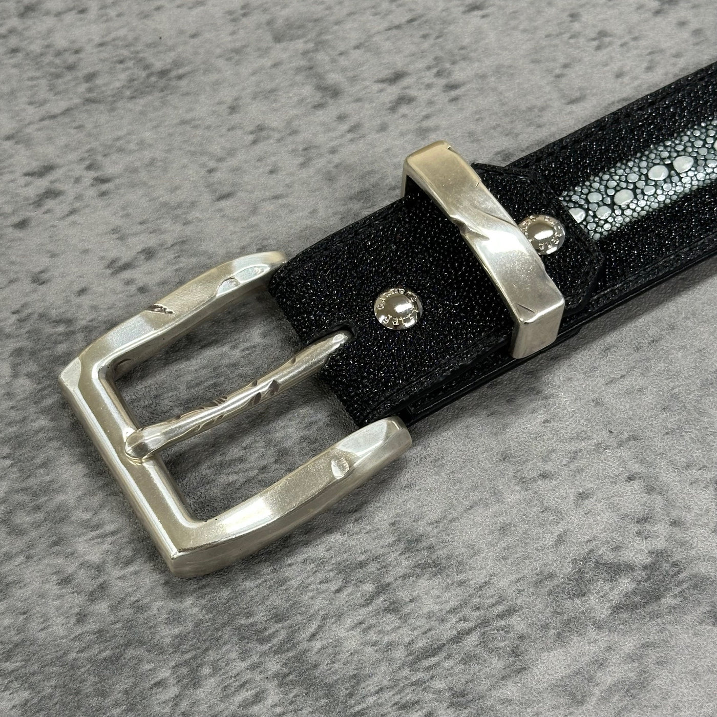 ガルーシャ　レザーベルト ステンレスバックル付 スティングレイ(ガルーシャ) 40mm連石ベルト エイ革 本革 メンズ 黒