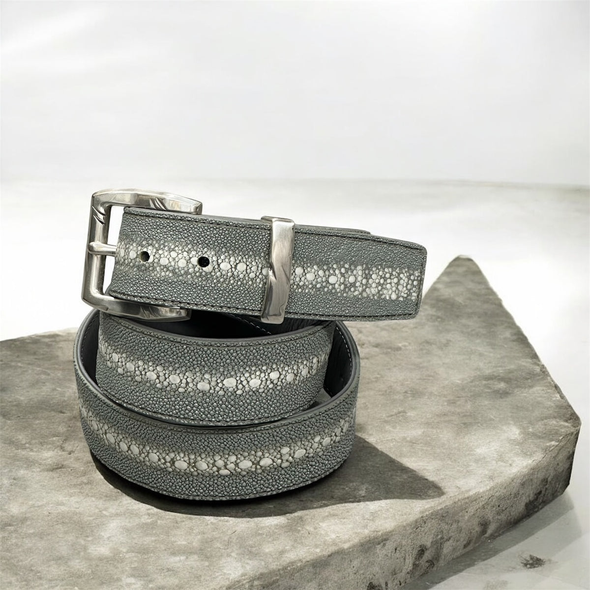 スティングレイ(ガルーシャ) 40mm連石ベルト エイ革 本革 メンズ