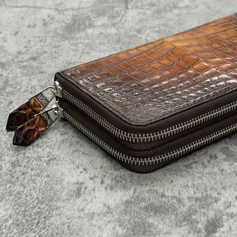 クロコダイルのダブルファスナー長財布