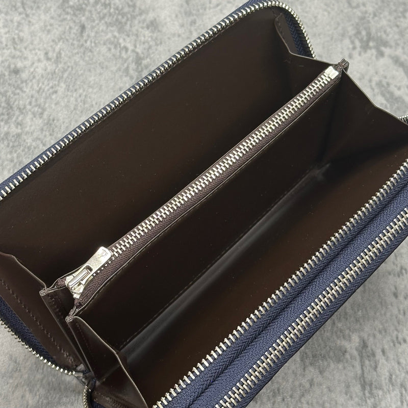 クロコのダブルファスナー長財布