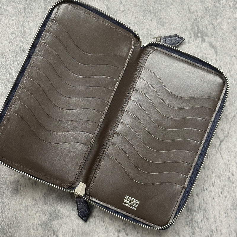 クロコのダブルファスナー長財布