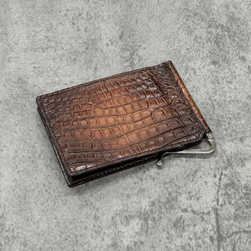 手染めのマネークリップ