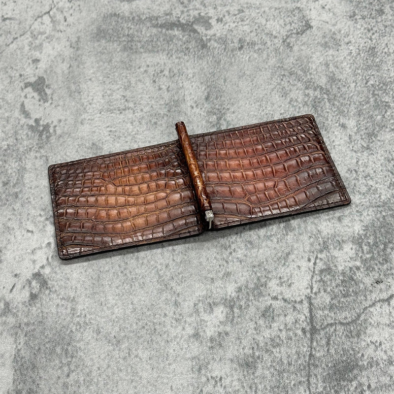 手染めのマネークリップ