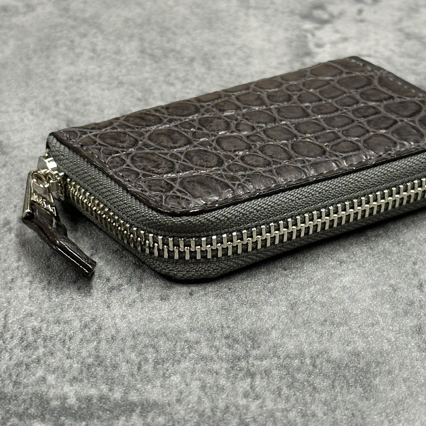 メル11865 さん専用新品 ヘンローンクロコダイルマットWファスナー小銭