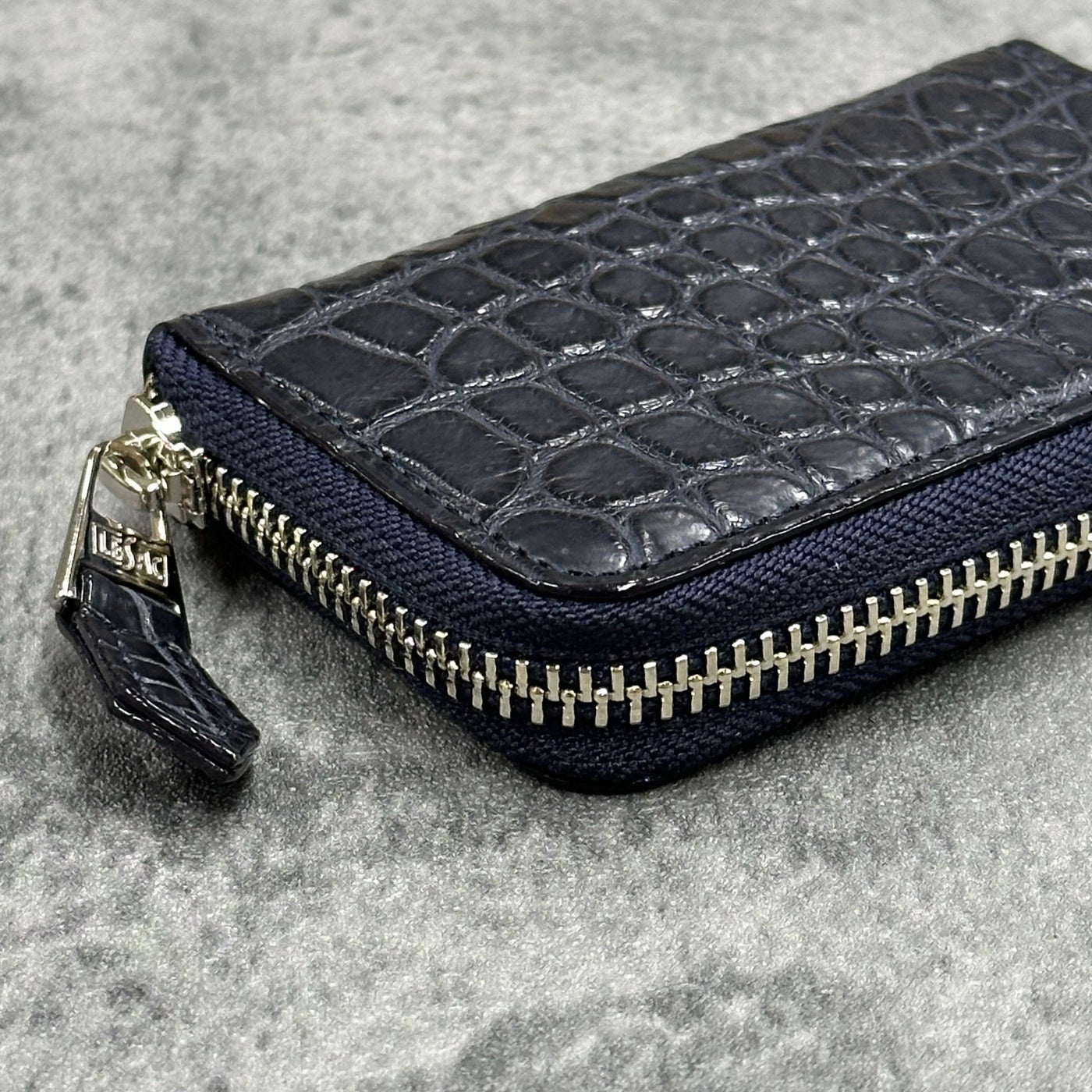 クロコダイル小銭入れ ラウンドファスナー メンズ レディース 本革 紺