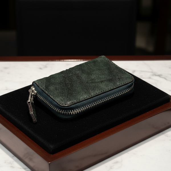 グリーンのエレファントレザー財布