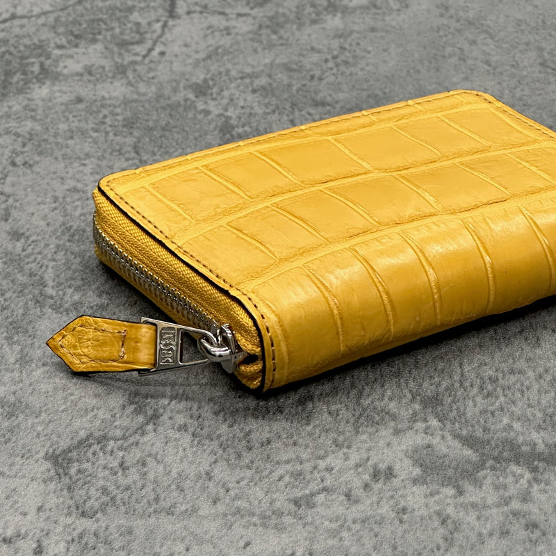 クロコダイルの二つ折り財布