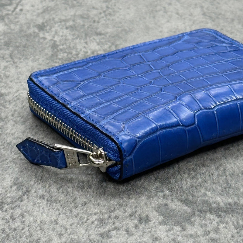 クロコダイルの二つ折り財布