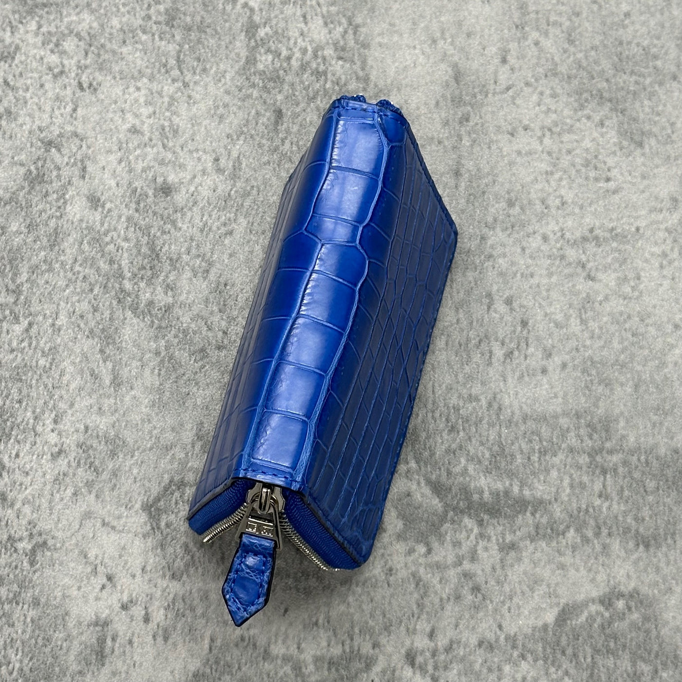 クロコダイル 二つ折り財布 ラウンドファスナー ミドルウォレット ワニ