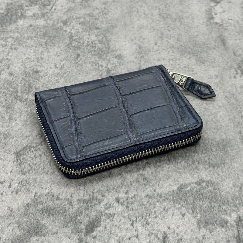 クロコダイルのミドルウォレット