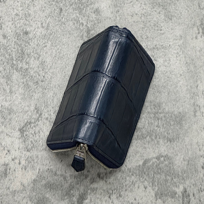 クロコダイルのミドルウォレット