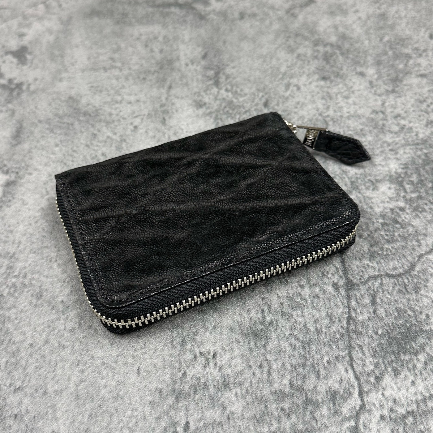 黒レザー フラップ式ミニ財布 メゾン マルジェラ MAISON MARGIELA SA1UI0009 P4806 二つ折り財布