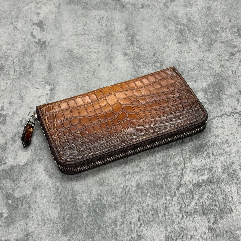 手染めの長財布