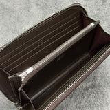 手染めの長財布の内側