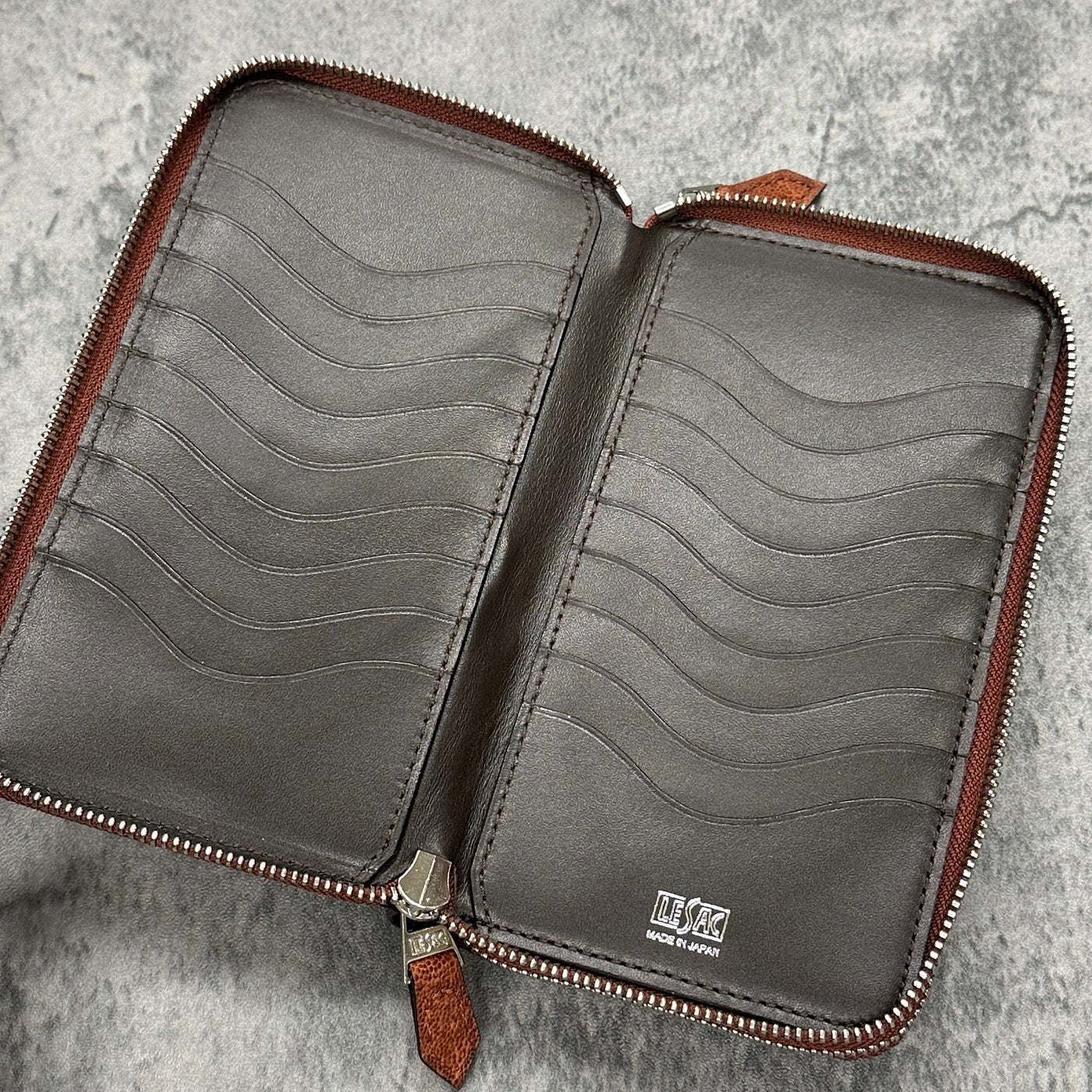 エレファント ダブルファスナー長財布 象革 本革 茶色 アーモンド 品番
