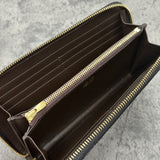 ゴールド金具を使用したポロサスの長財布