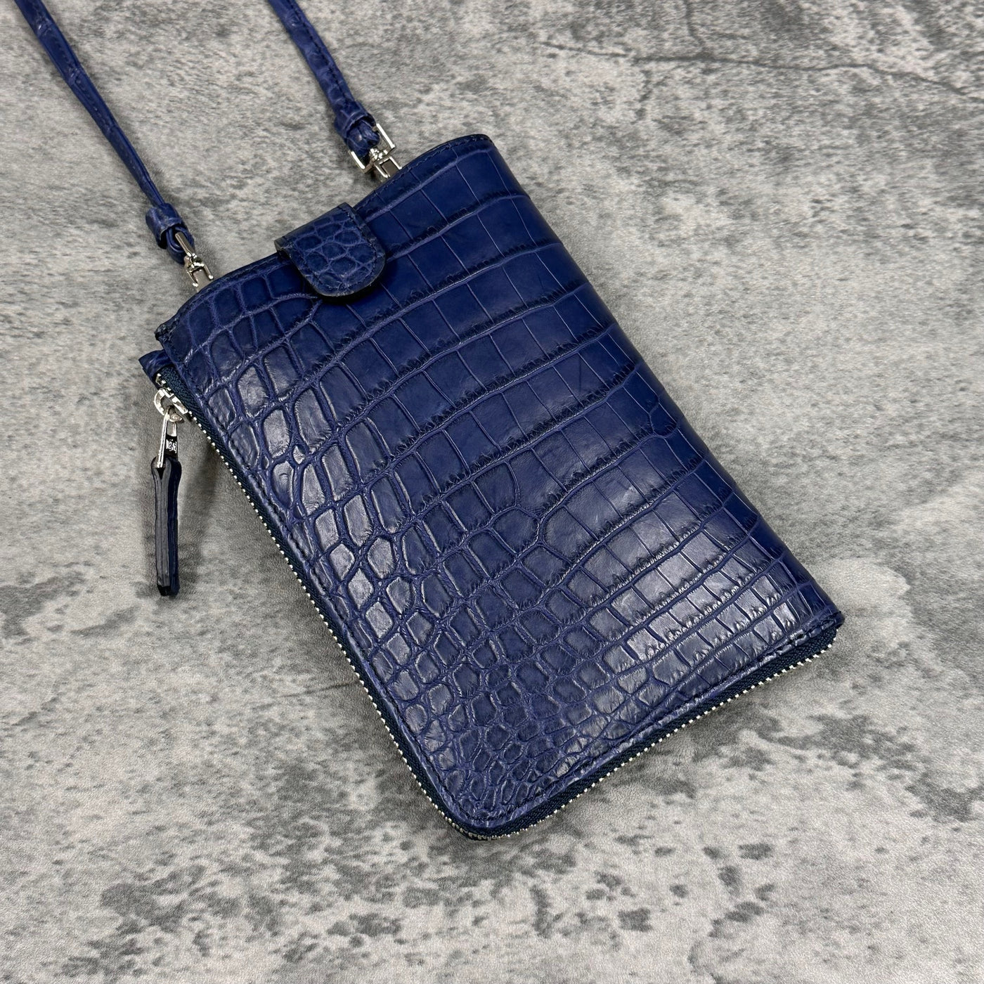 クロコダイル スマホショルダー メンズ レディース 本革 マット 紺