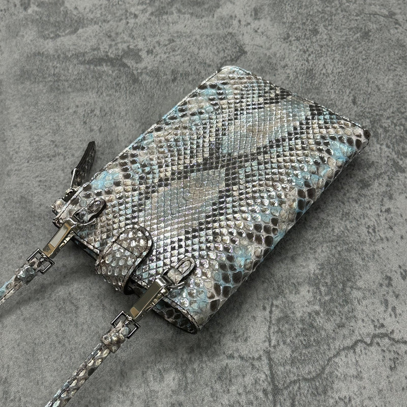 パイソンのスマホショルダー