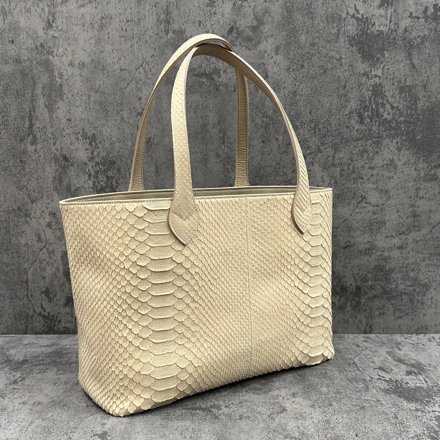 クリーム色の多色トートバッグ パイソン トートバッグ GARBA - CREAM/クリーム – Le'sac