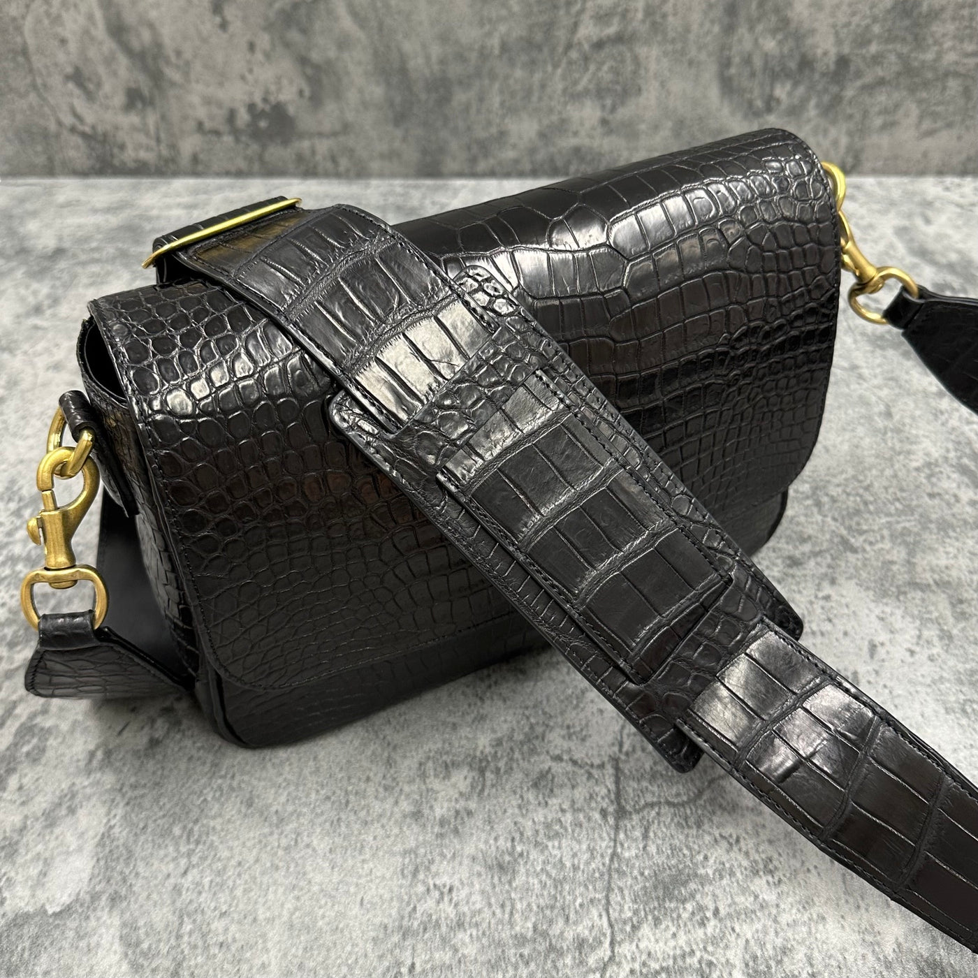 ￼未使用　ラルフローレン　ポロサスクロコダイル　クラッチ　ショルダーバッグ クロコダイル ショルダーバッグ ポロサス メンズ レディース 黒