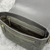 象革のショルダーバッグ