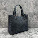 ヌバッククロコのトートバッグ