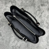 像革のトートバッグ