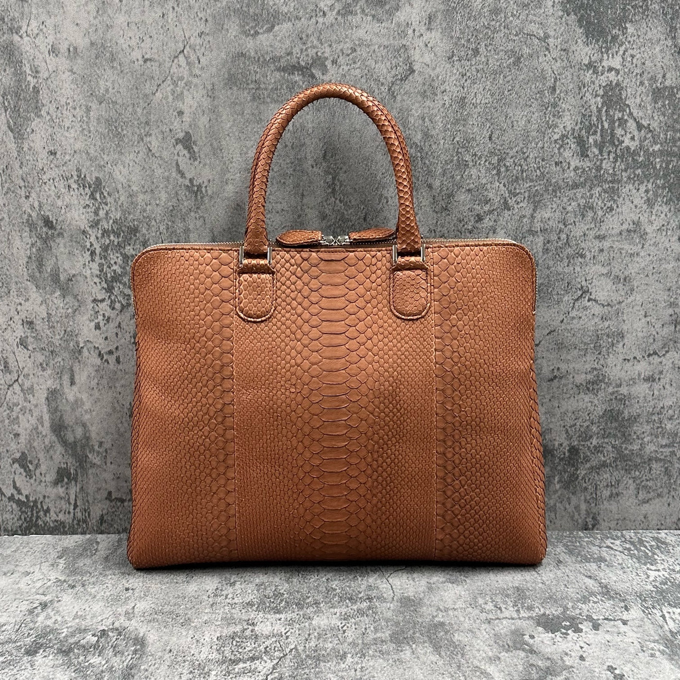 極美品フロリアンドゥニクール　腹子チェッカーフラッグ レザーブリーフ A4大容量 パイソン ブリーフバッグ MILAN - COGNAC/コニャック – Le'sac