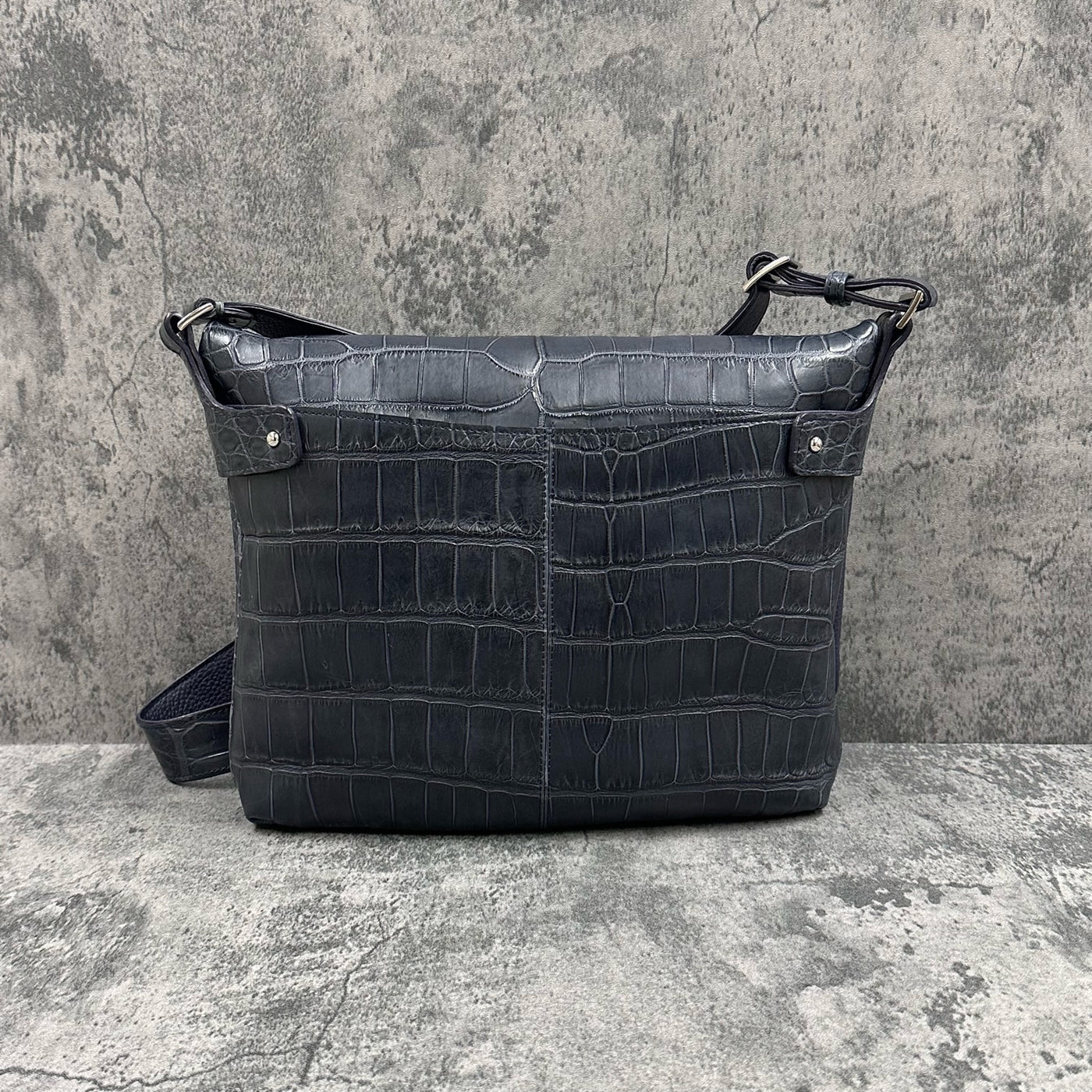 ダークブルー クロコダイル ショルダーバッグ クロコダイル ショルダーバッグ PAX - TRUE BLUE/トゥルーブルー – Le'sac