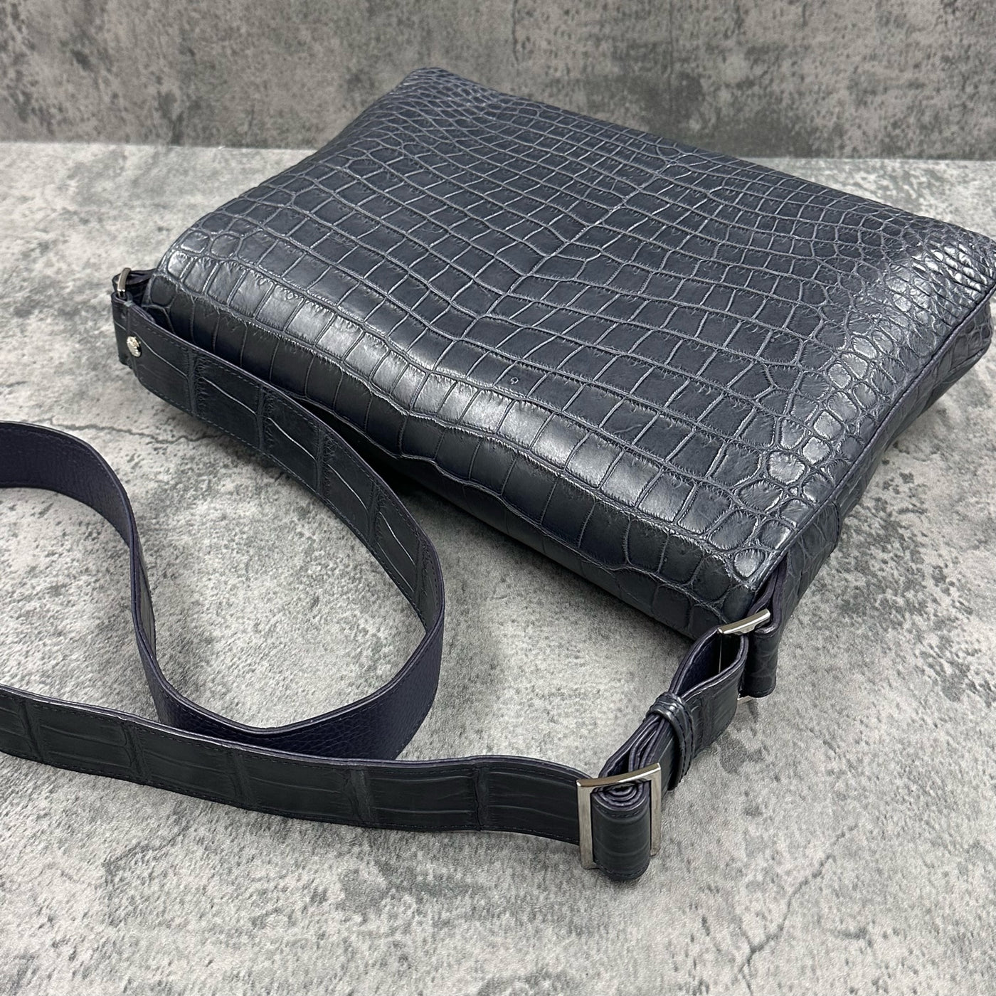 クロコダイル ショルダーバッグ PAX - TRUE BLUE/トゥルーブルー – Le'sac