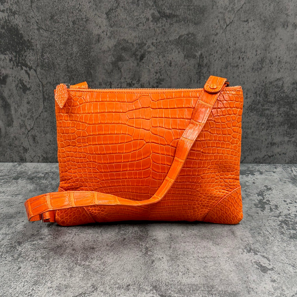 LESACクロコダイル ショルダーバッグ PEU EPAIS - NICOTINE/ニコチン