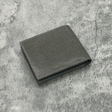 スティングレイの二つ折り財布