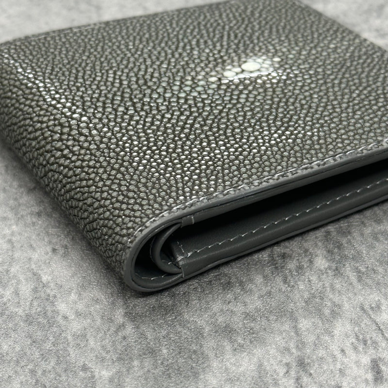 エイ革 二つ折り財布 グレー スティングレイ 二つ折り財布 エイ革 ガルーシャ 本革 グレー 品番SP