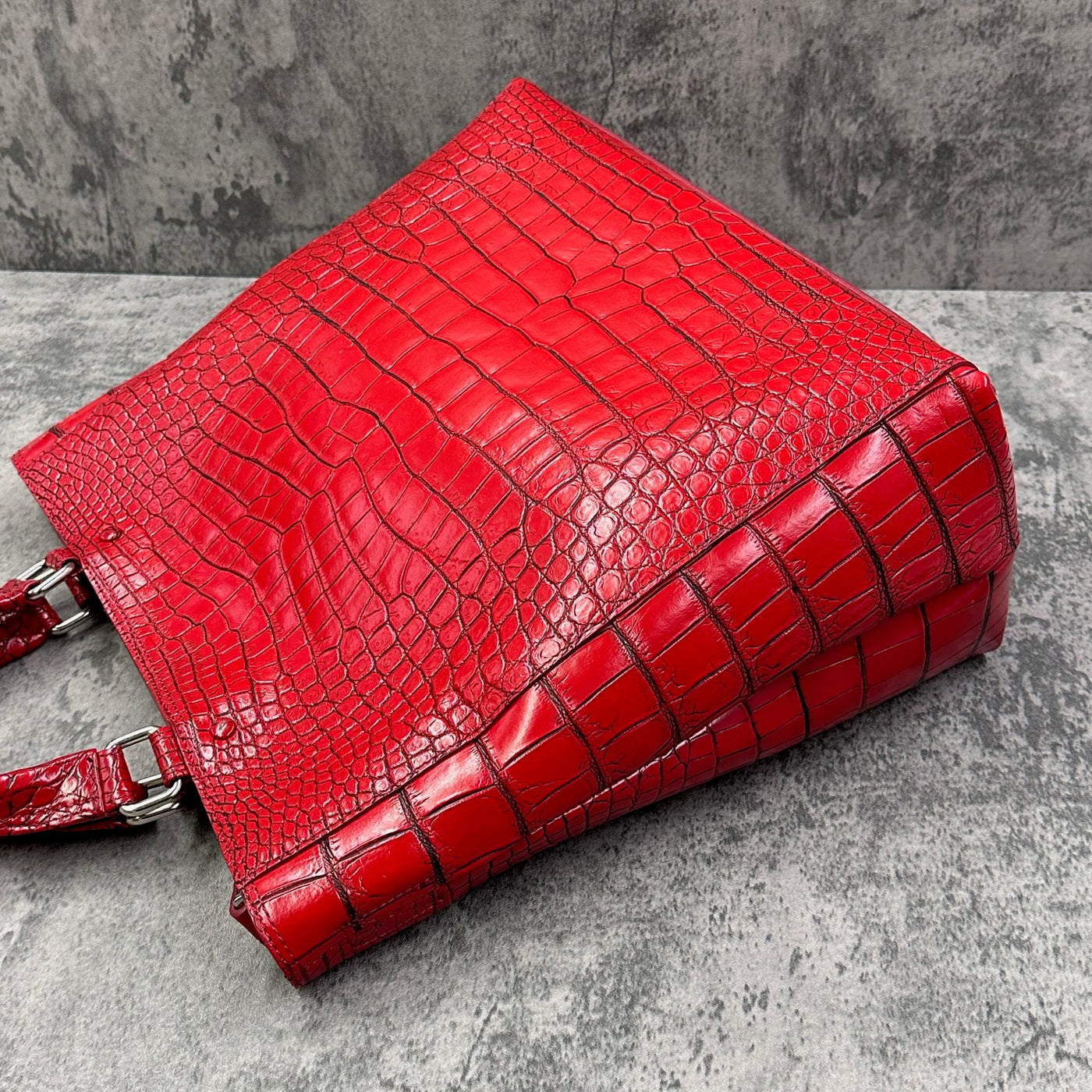 クロコダイル トートバッグ TAOTH SPORT - 目地染めレッド – Le'sac