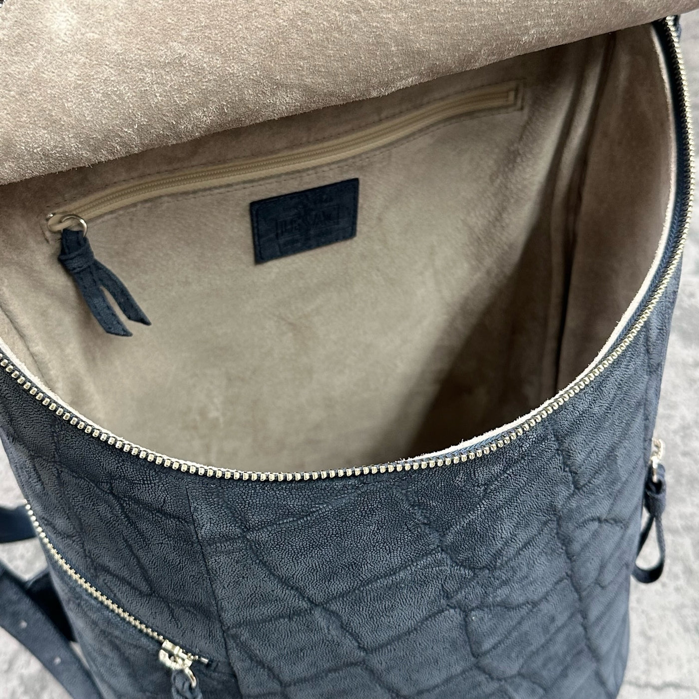 エレファント バックパック VOLK - NAVY/ネイビー – Le'sac