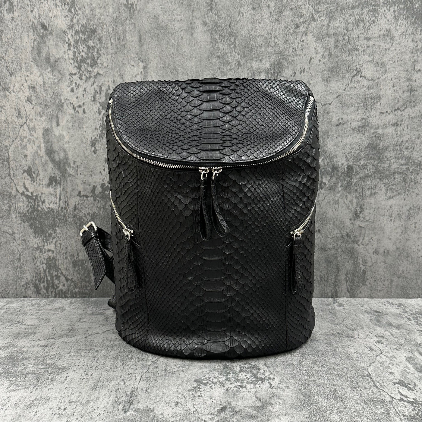 未使用タグ付 パイソン 蛇革 レザー 本革 2way ボストンバッグ 大容量 黒 クーオンライン パイソン/ボストンバッグ/レザー/ブラック/黒/蛇革/YKK