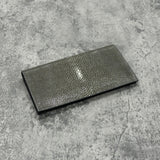 エイ革を使用した長財布