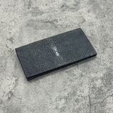スティングレイの長財布