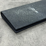 スティングレイの長財布