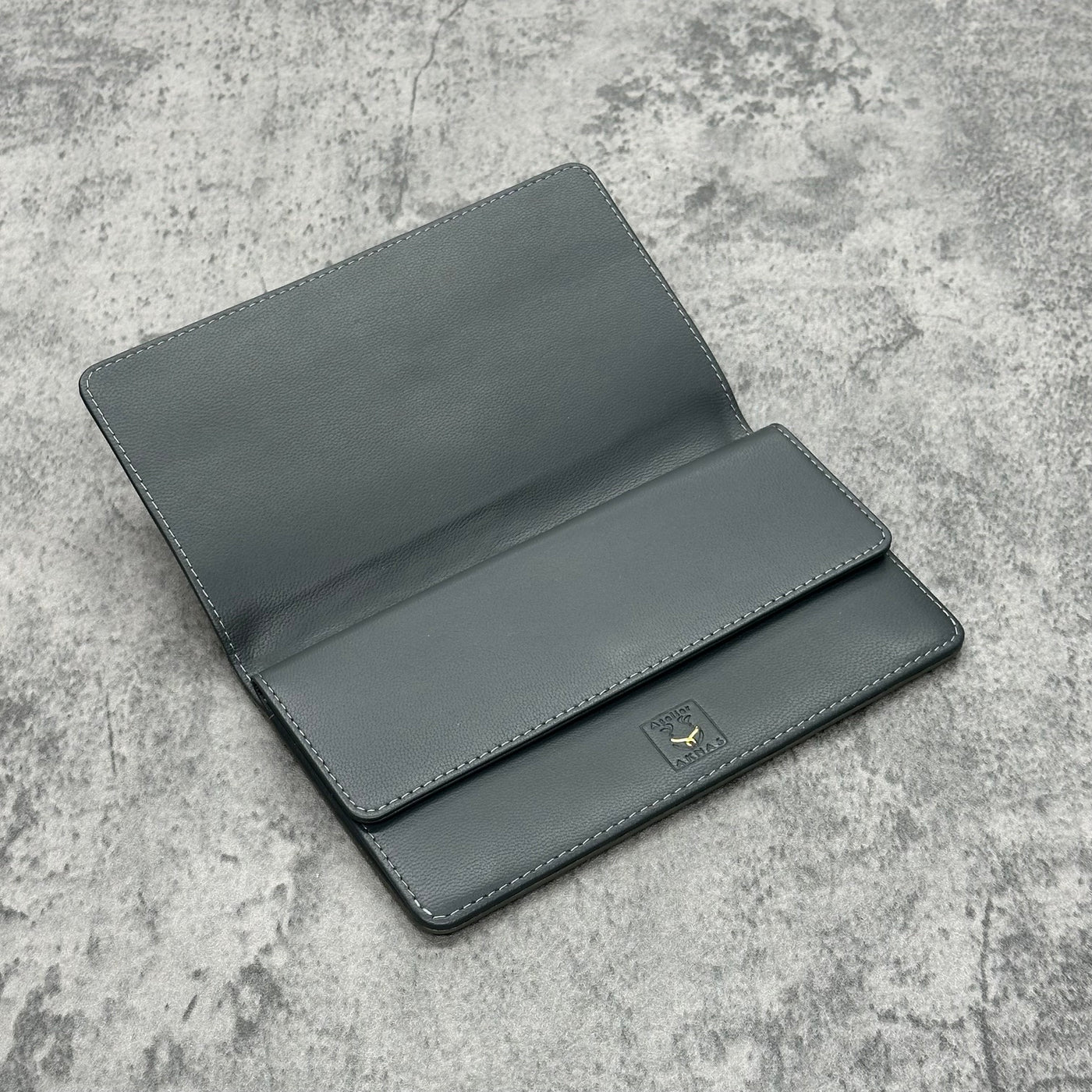スティングレイ 長財布 エイ革 ガルーシャ 本革 グレー 品番WP-014