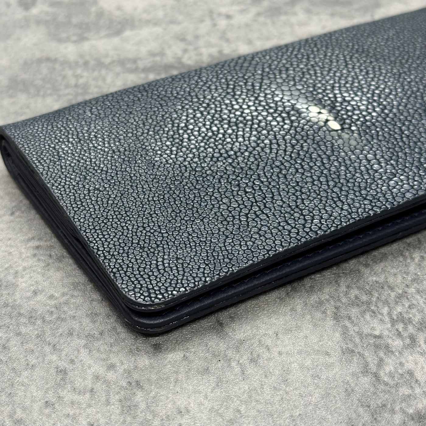 スティングレイ 長財布 エイ革 ガルーシャ 本革 紺 ネイビー 品番WP