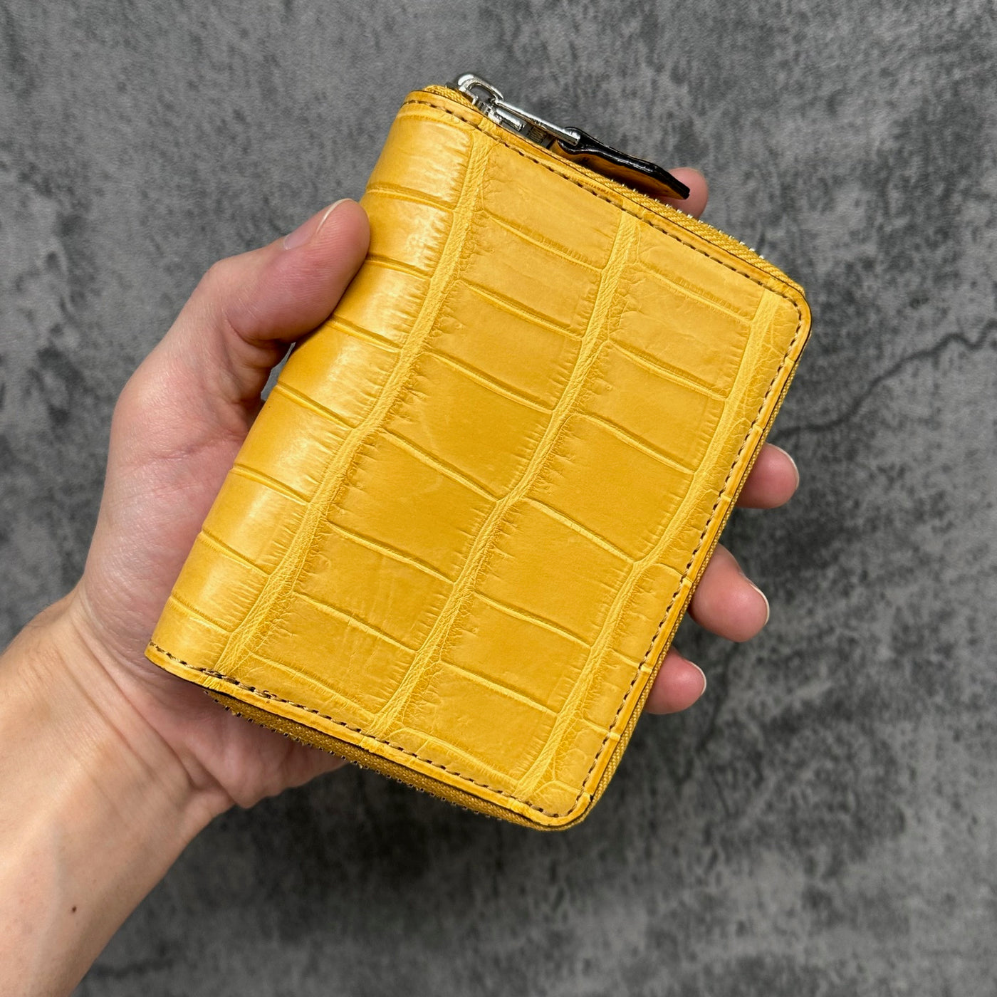 クロコダイル 二つ折り財布 ラウンドファスナー ミドルウォレット ワニ